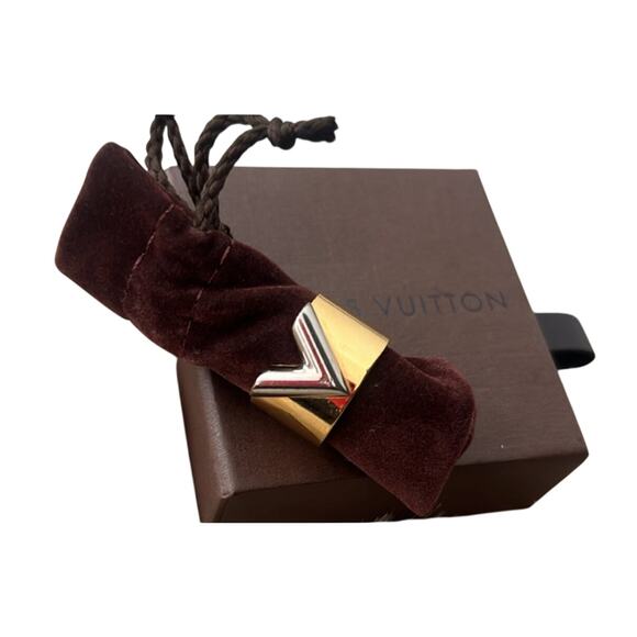 Louis Vuitton Bague Essential V Gold Tone Ring SZ 7 - Picture 5 of 5